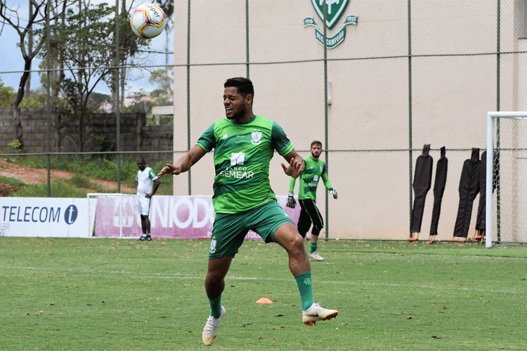 Com Joo Paulo em campo, Amrica inicia preparao para duelo contra Coimbra pelo Campeonato Mineiro